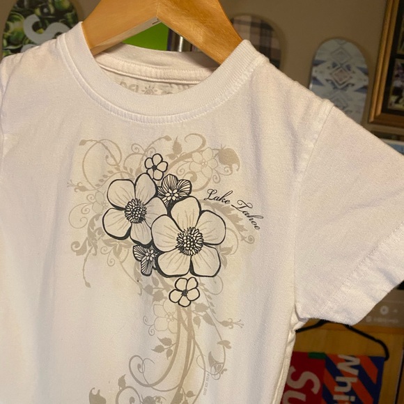 Lake Tahoe girls shirt size 4 flower - Picture 2 of 6